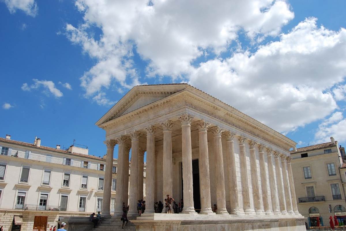 nimes-11941_960_720