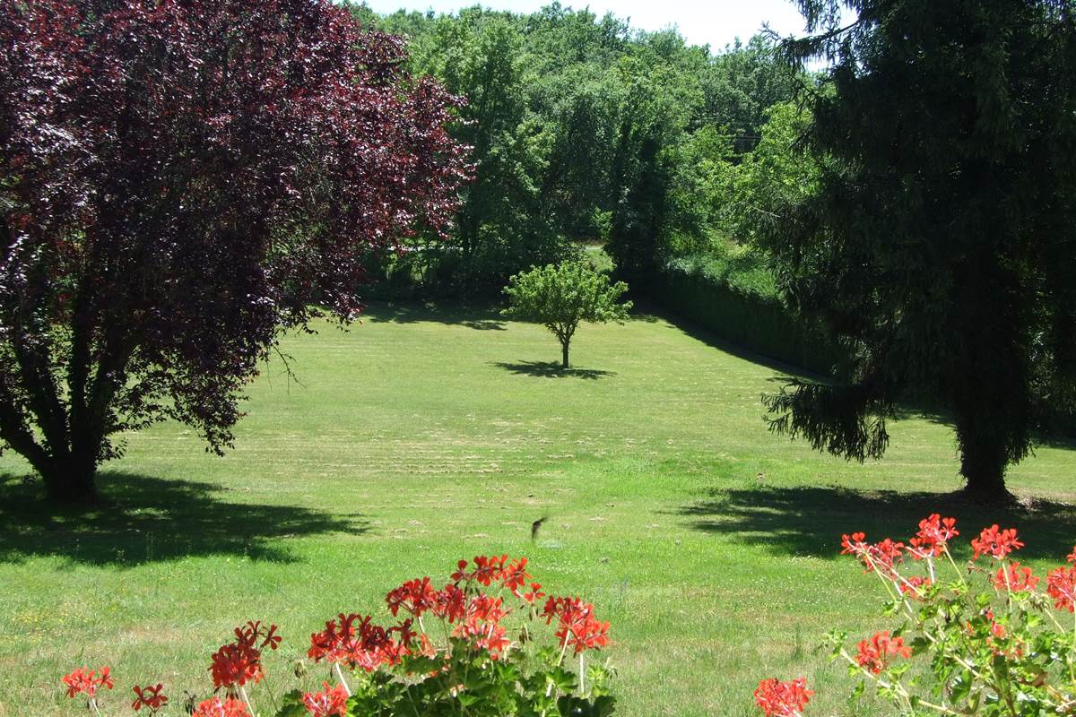 parc maison d'hôtes feuillantines dordogne