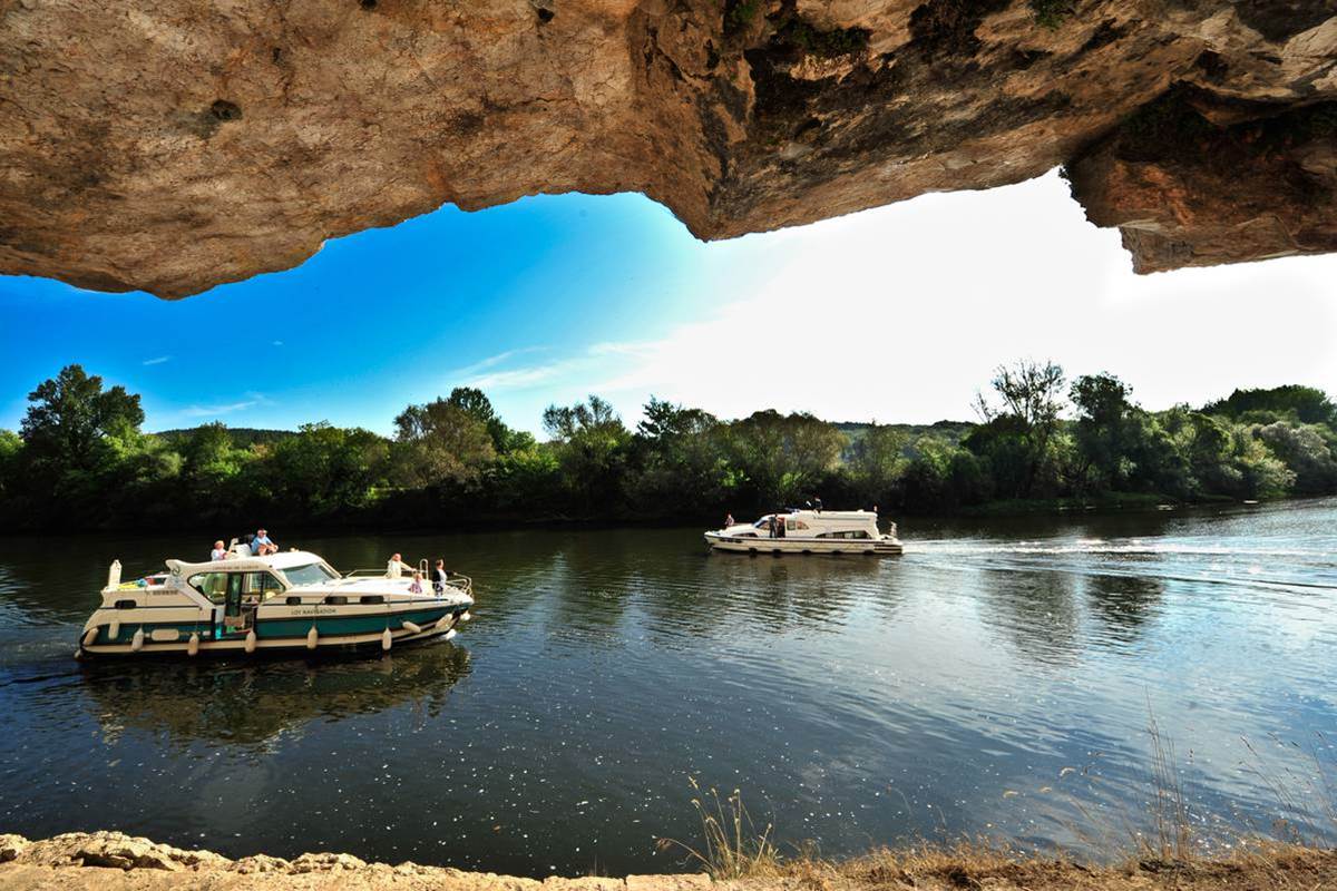 bateaux-habitables-sur-le-lot-a-bouzies