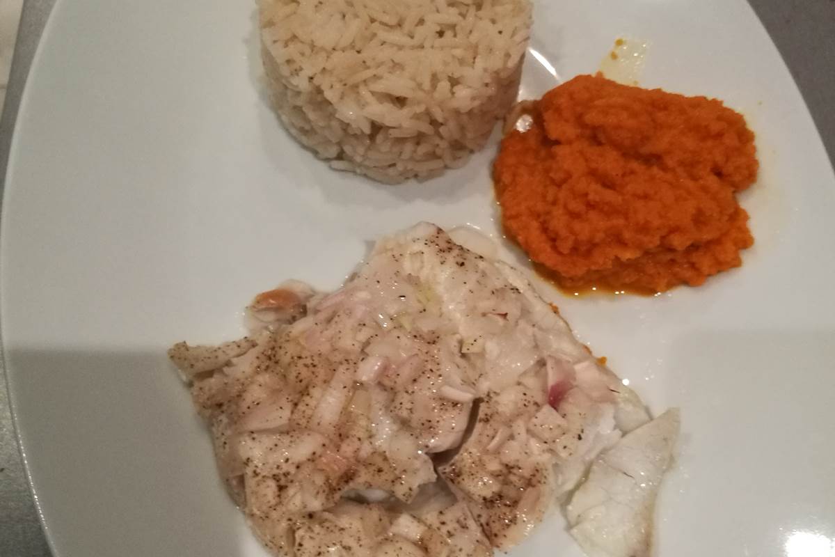 PLAT CABILLAUD RIZ ET PUREE DE CAROTTES