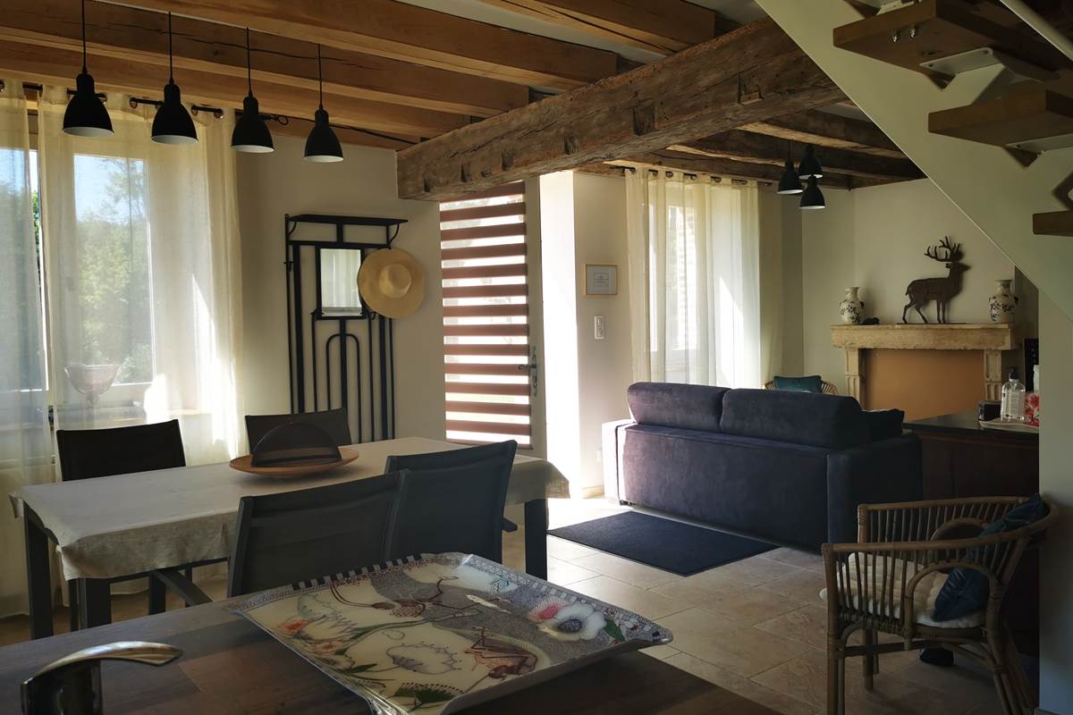 L'Atelier le living avec coin cuisine