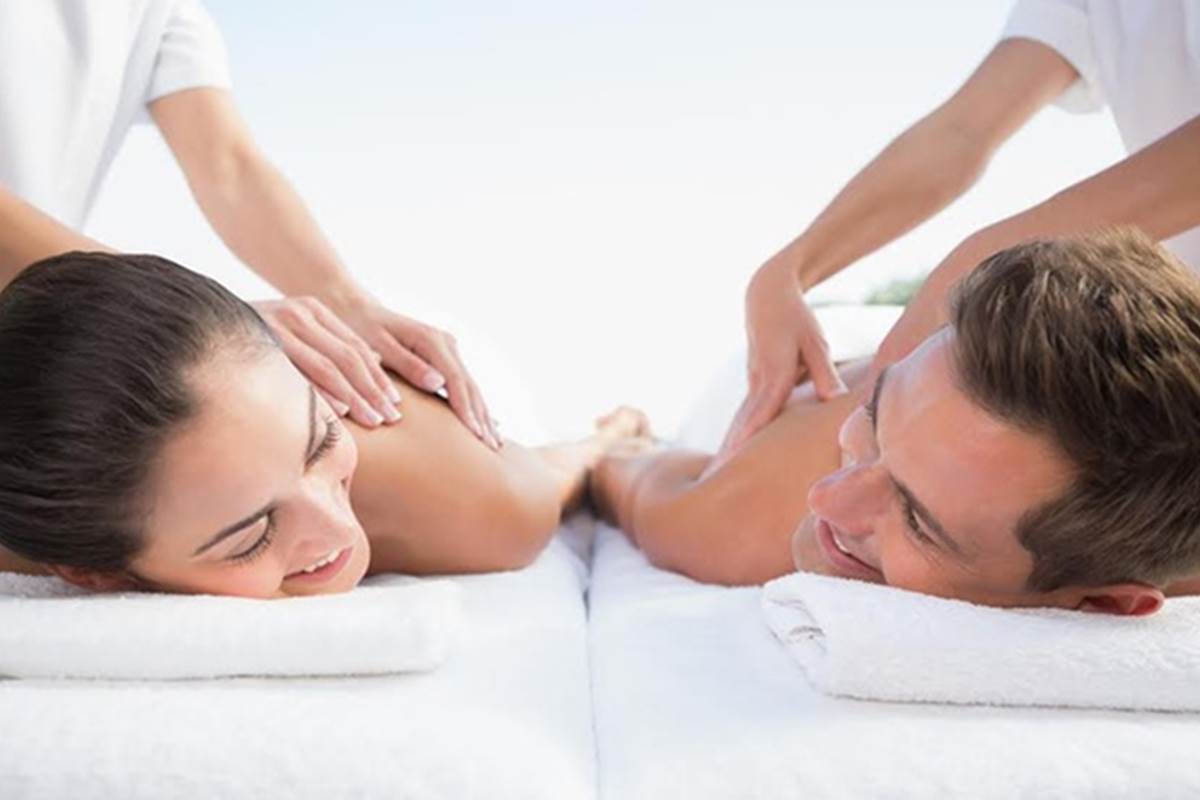 massage-couple