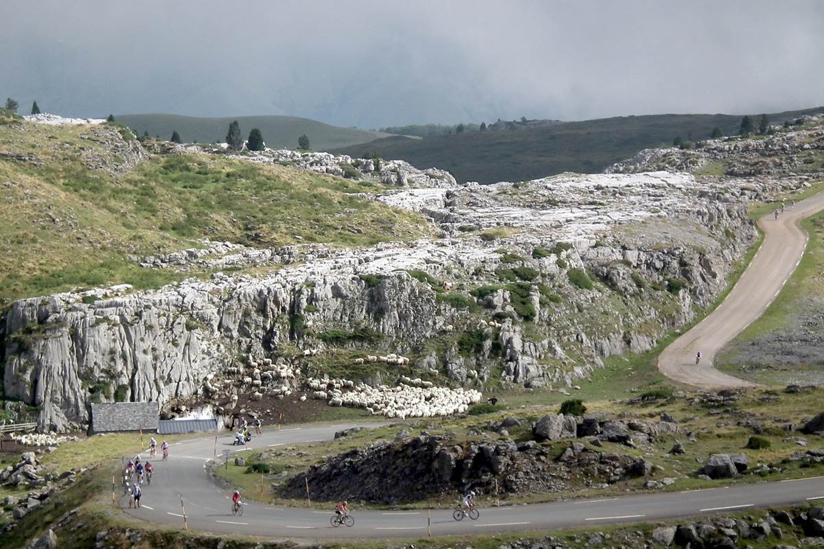 cyclotourisme col de La pierre St Martin