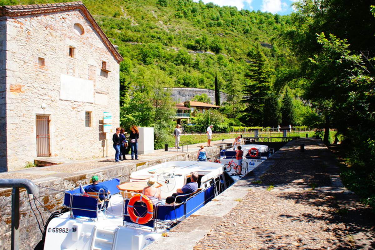 Ecluse du Moulin de Coty - Cahors © Lot Tourisme J. Van Severen