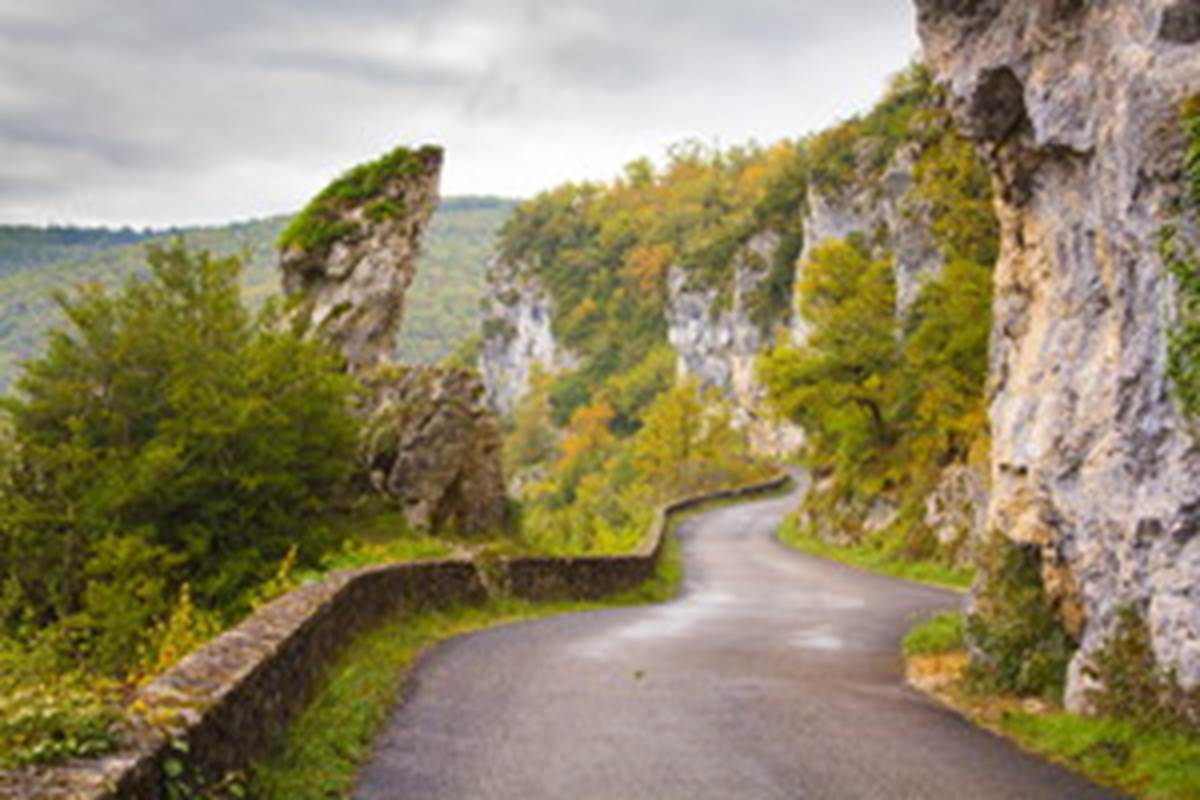 Route de la falaise à Bouzies