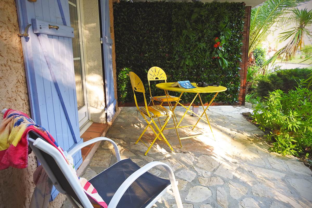 terrasse ombragée plein sud