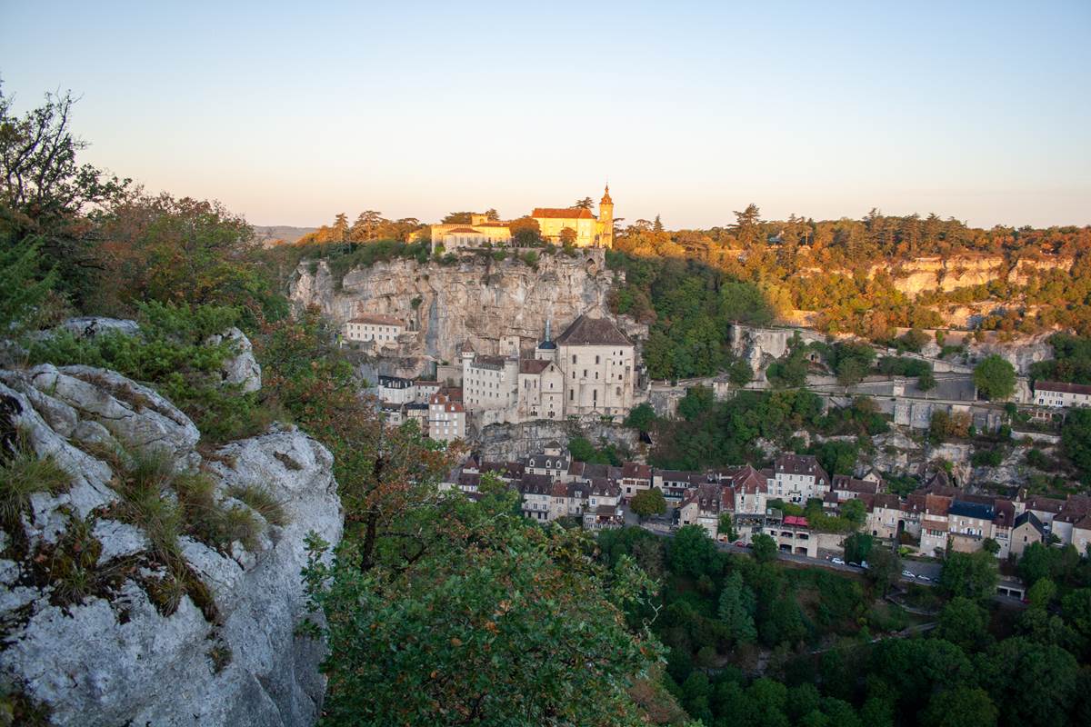 Lever de soleil à Rocamadour Lot Tourisme- C. Asquier