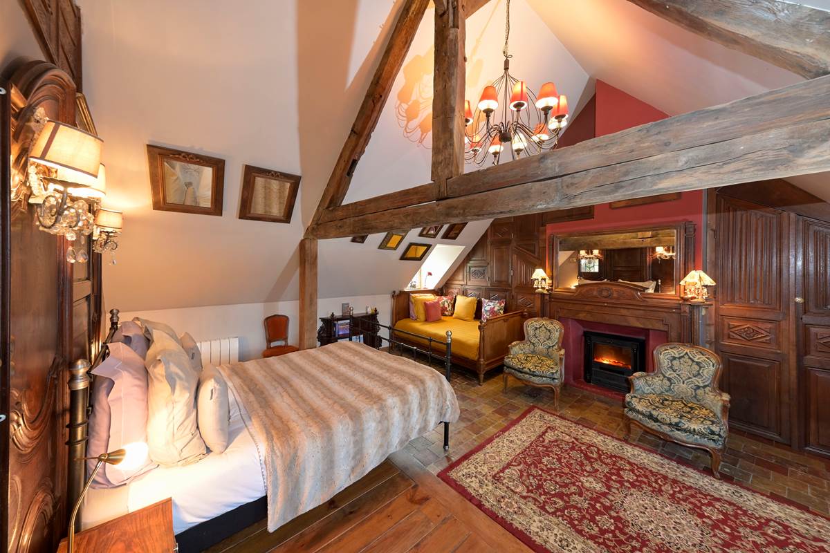 Chambre 2 à 3 personnes 3° étage 1 lit queen size 160 cm et 1 lit 110 cm de large Maison d'hôtes B&B Honfleur