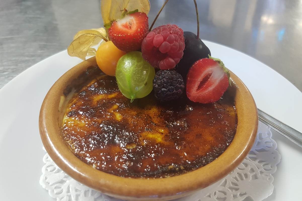 crème brûlée au lait frais cru du Mas Gilard Le Ranch des Lacs