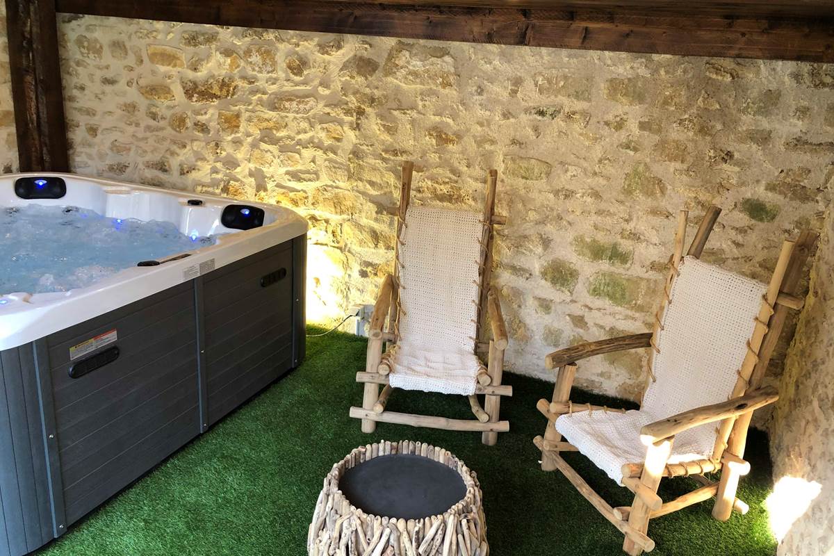 Le Clos Saint Lubin - Le SPA Jacuzzi