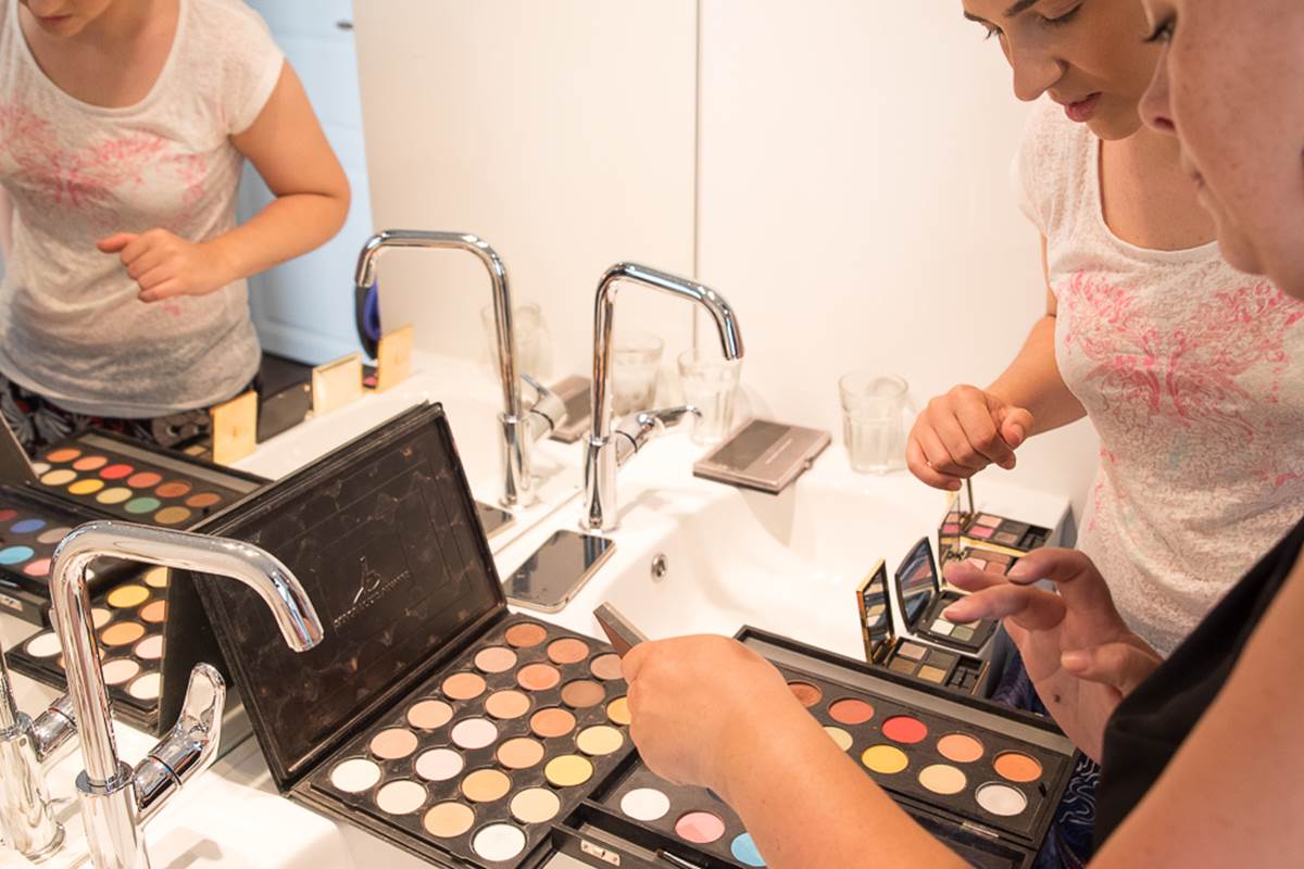 relooking, maquillage, coiffure, tendance, nouvelle-aquitaine, maman solo, célibataire, famille monoparentale