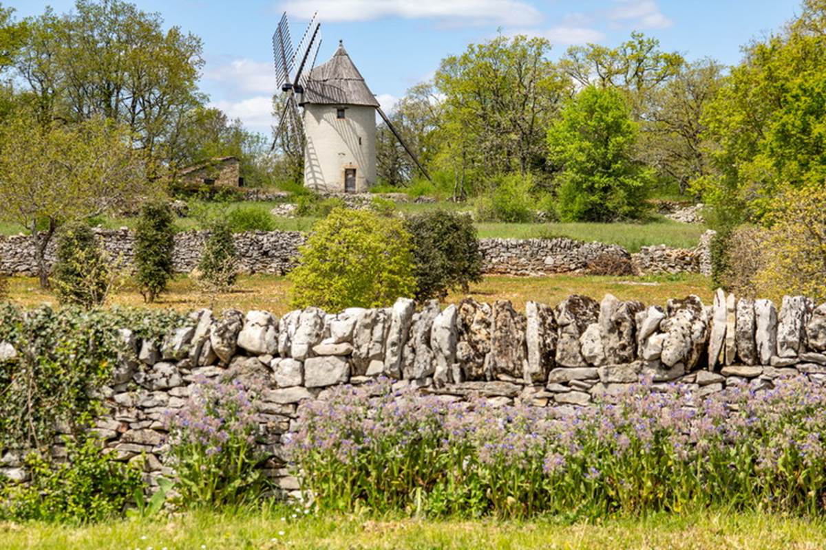 Muret et Moulin de la Bosse à Promilhanes © Lot Tourisme - C. Novello