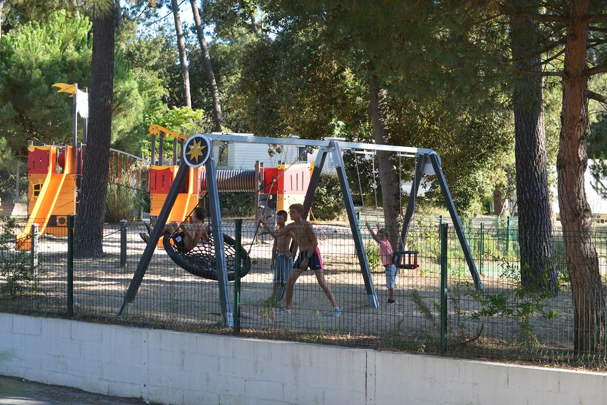Aire de Jeux - Camping Les Pins - Ile d'Oléron
