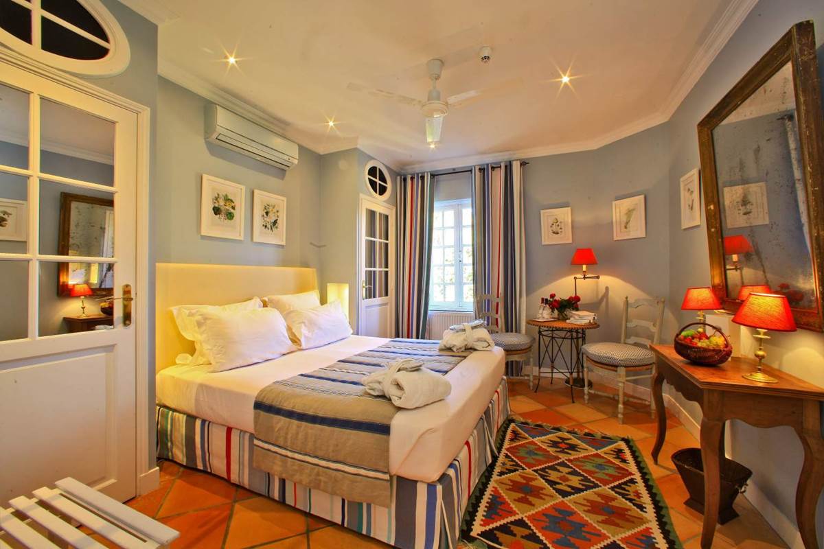 Vieux-Logis-Chambre-Standard-2