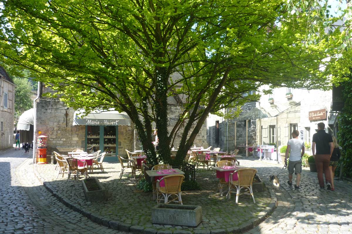 Quoi de mieux qu'une jolie terrasse ombragée pour se reposer un instant