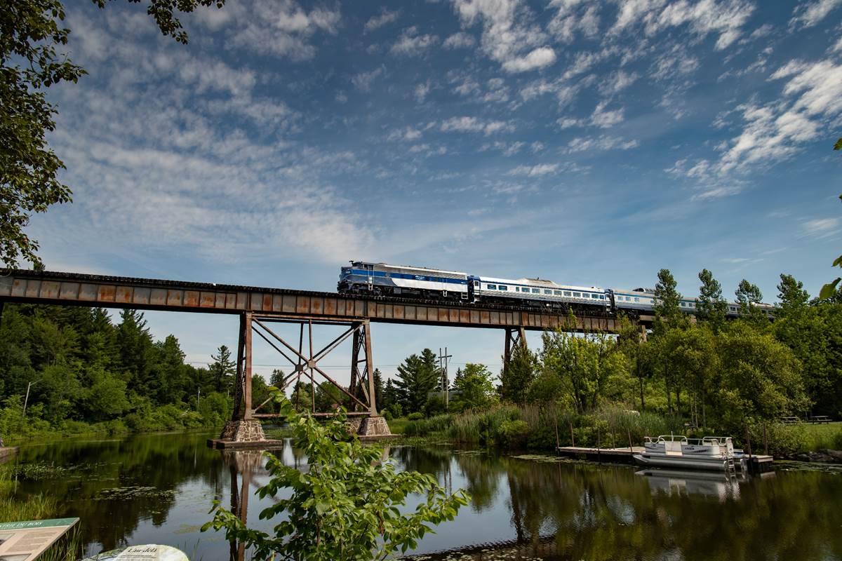 Train Pont Eastman juillet 2018-55