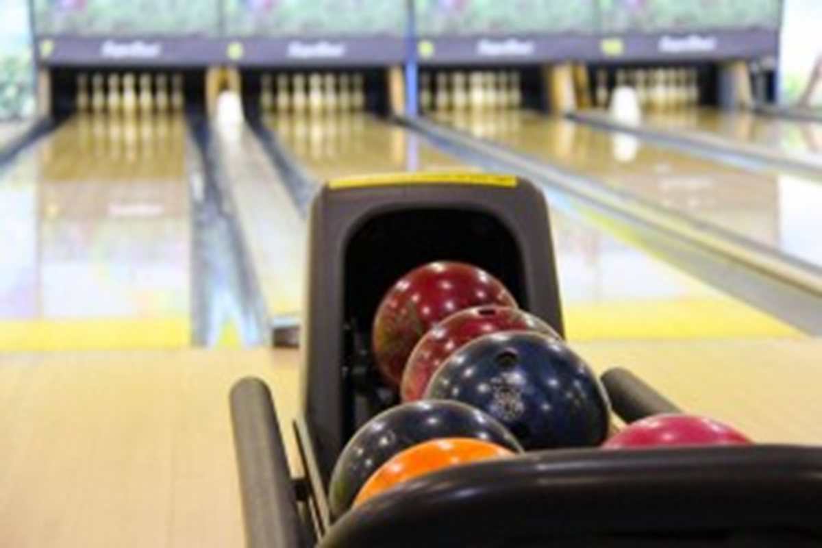 BOWLING