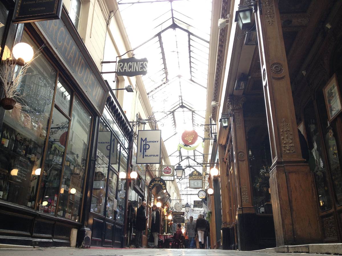 Passage des Panoramas is the oldest Parisian passageway created in 1799!