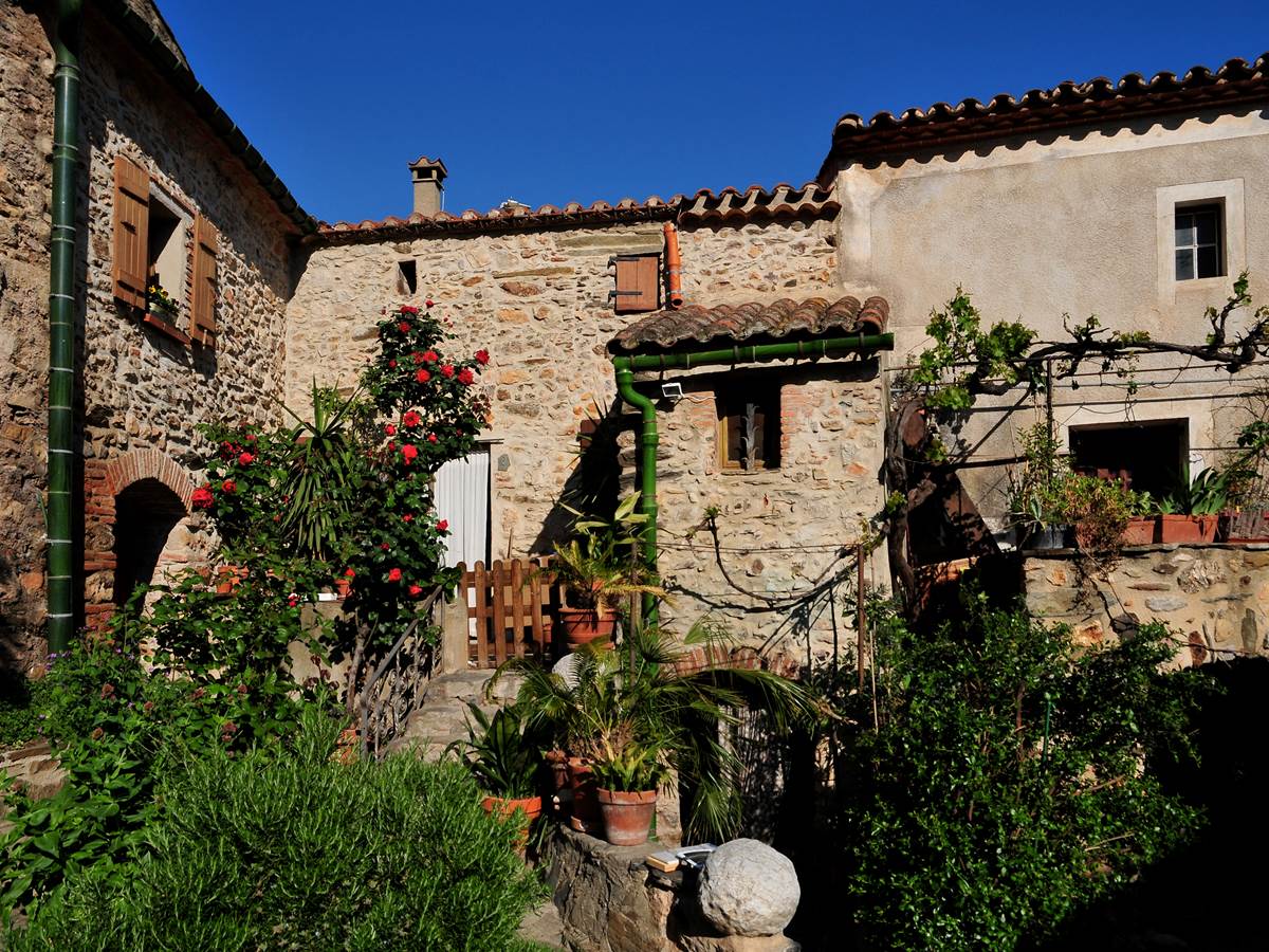 castelnou maisons 17