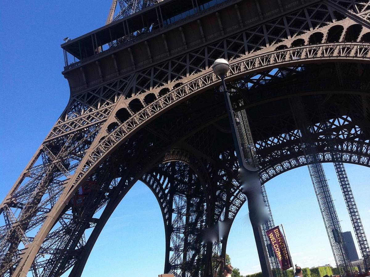 TOUR EIFFEL