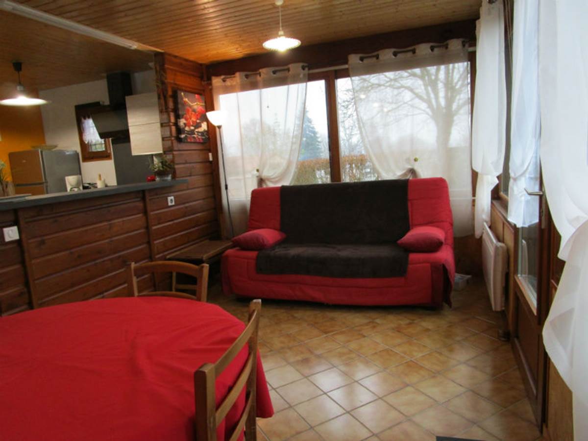 Gîte Les rosiers' Arnac-La-Poste, salonséjour