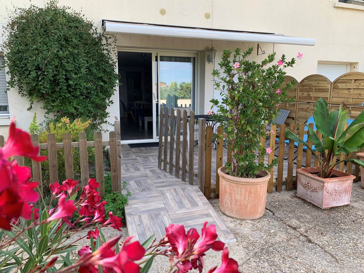 gite coté vigne terrasse