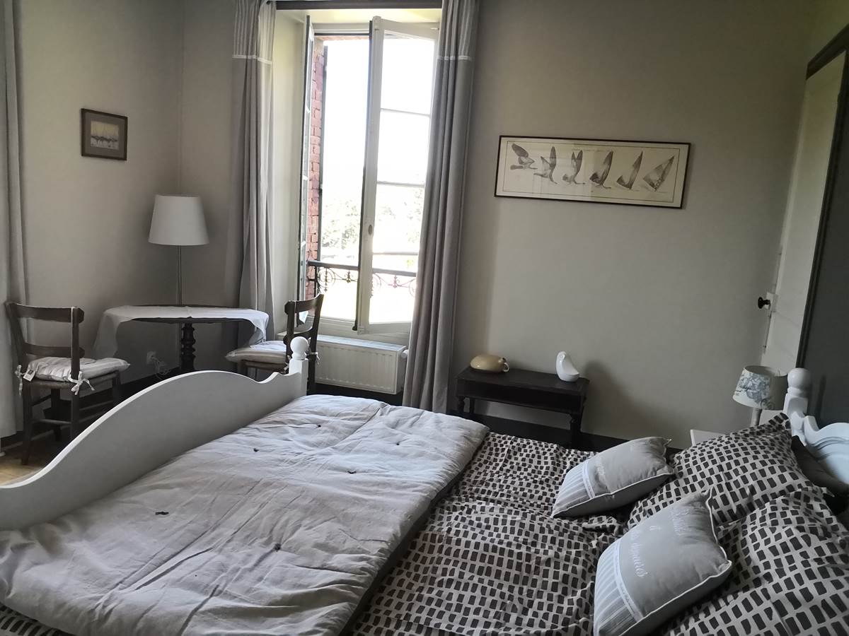 Maison Courbarien - chambre double Andratit vue d'ensemble