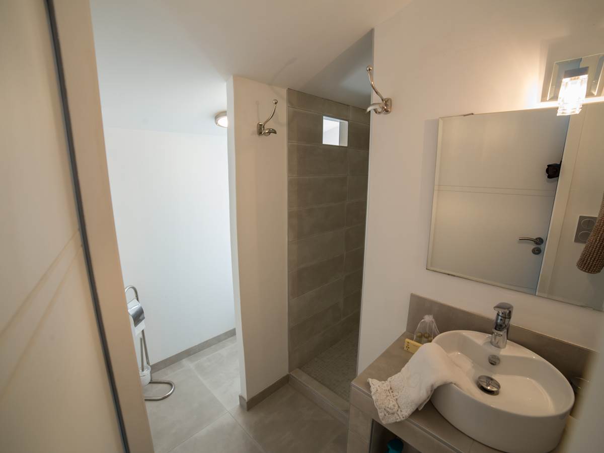 salle d'eau chambre Bleu Cyan