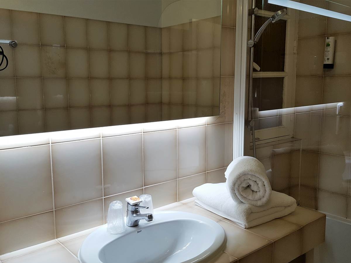 Salle de bain Supérieure 2