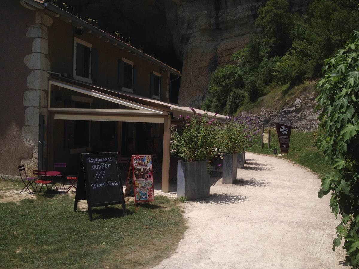 La maison de la grotte