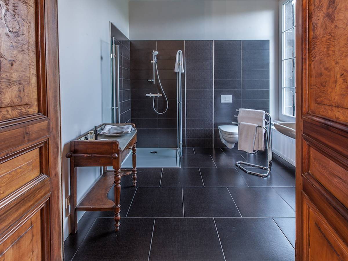 Salle de bain contemporaine