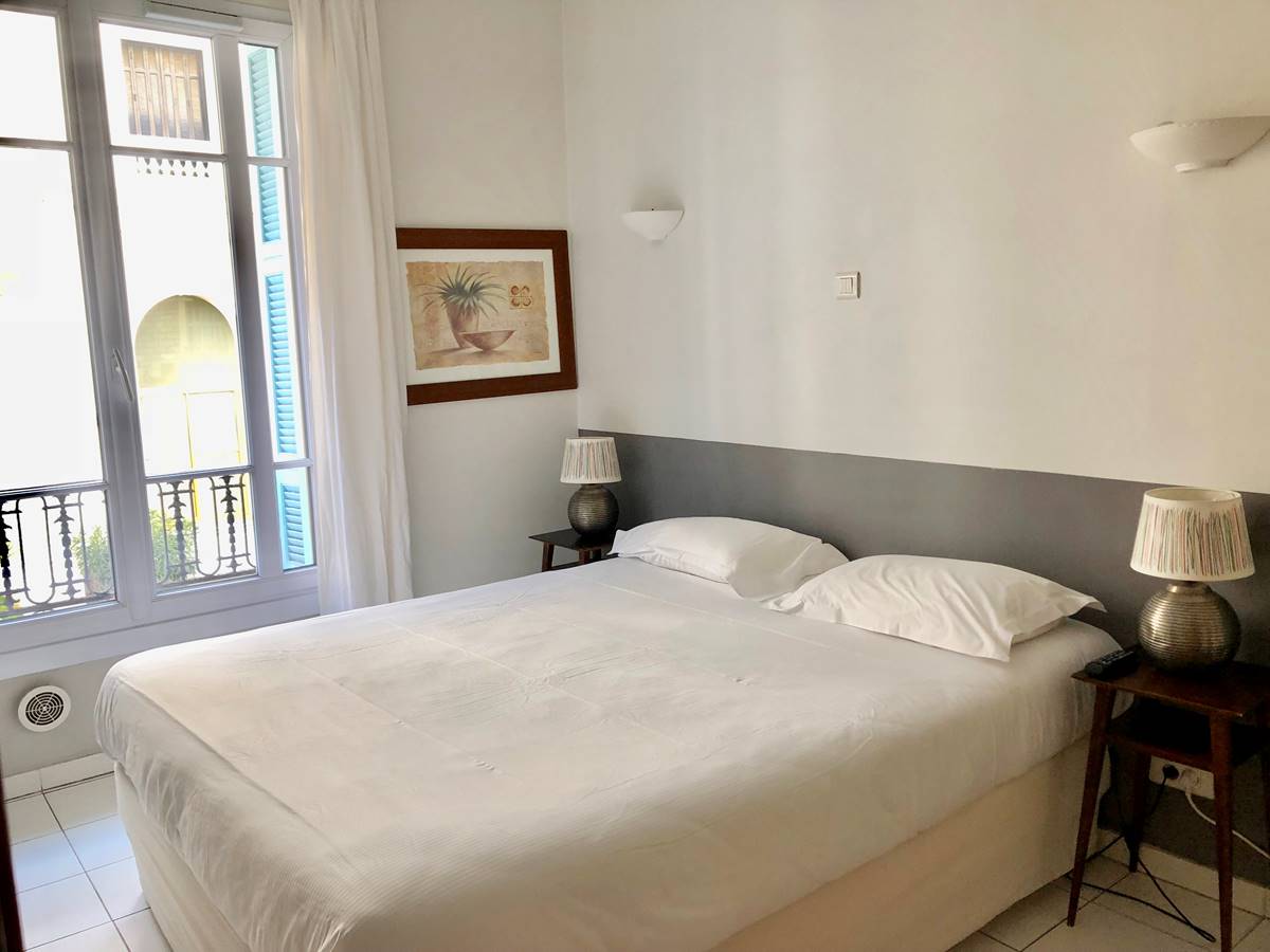 STUDIOS LIDO NICE