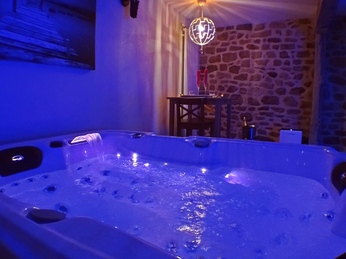 les instants voles jacuzzi privatif - Rien que du bonheur !!!!