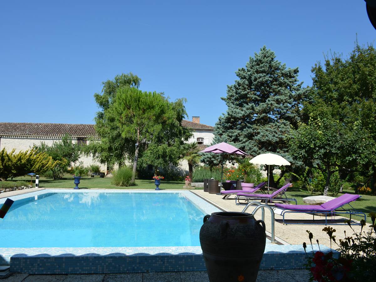 la piscine à débordement