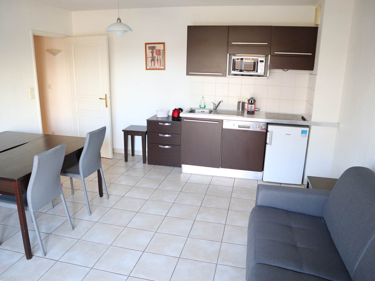 Salle à manger et cuisine