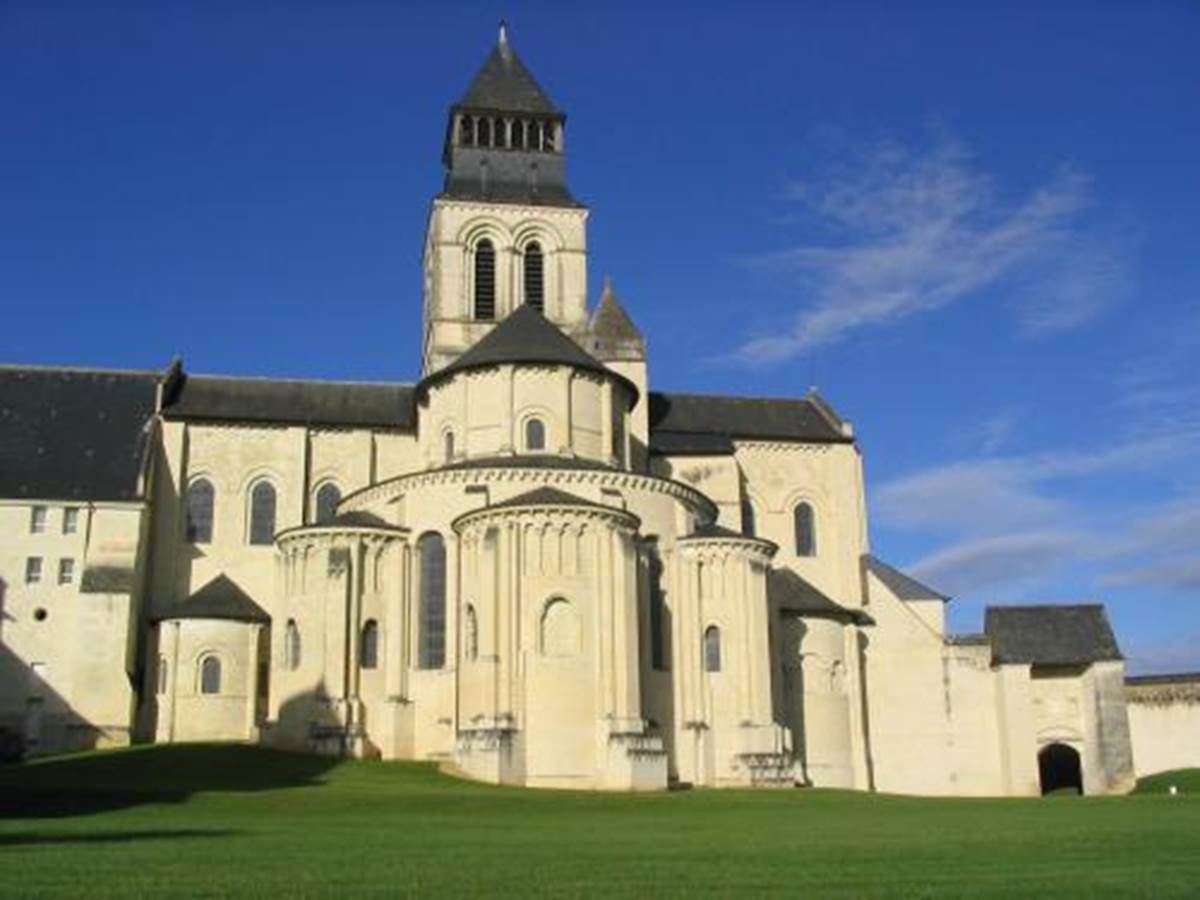 L\'abbaye royale de Fontevraud. - Vivre au Moyen âge