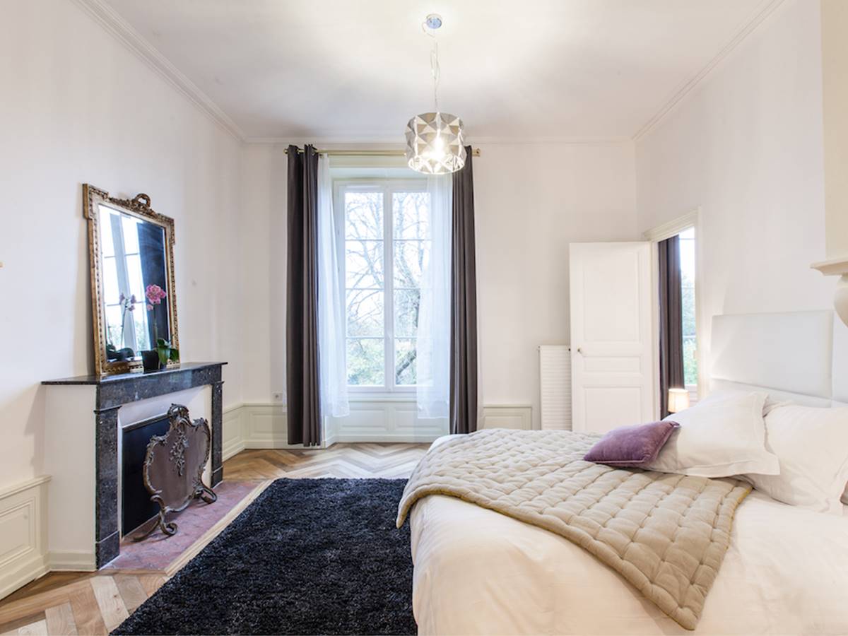 Suite St Taurin Chambre vue parc