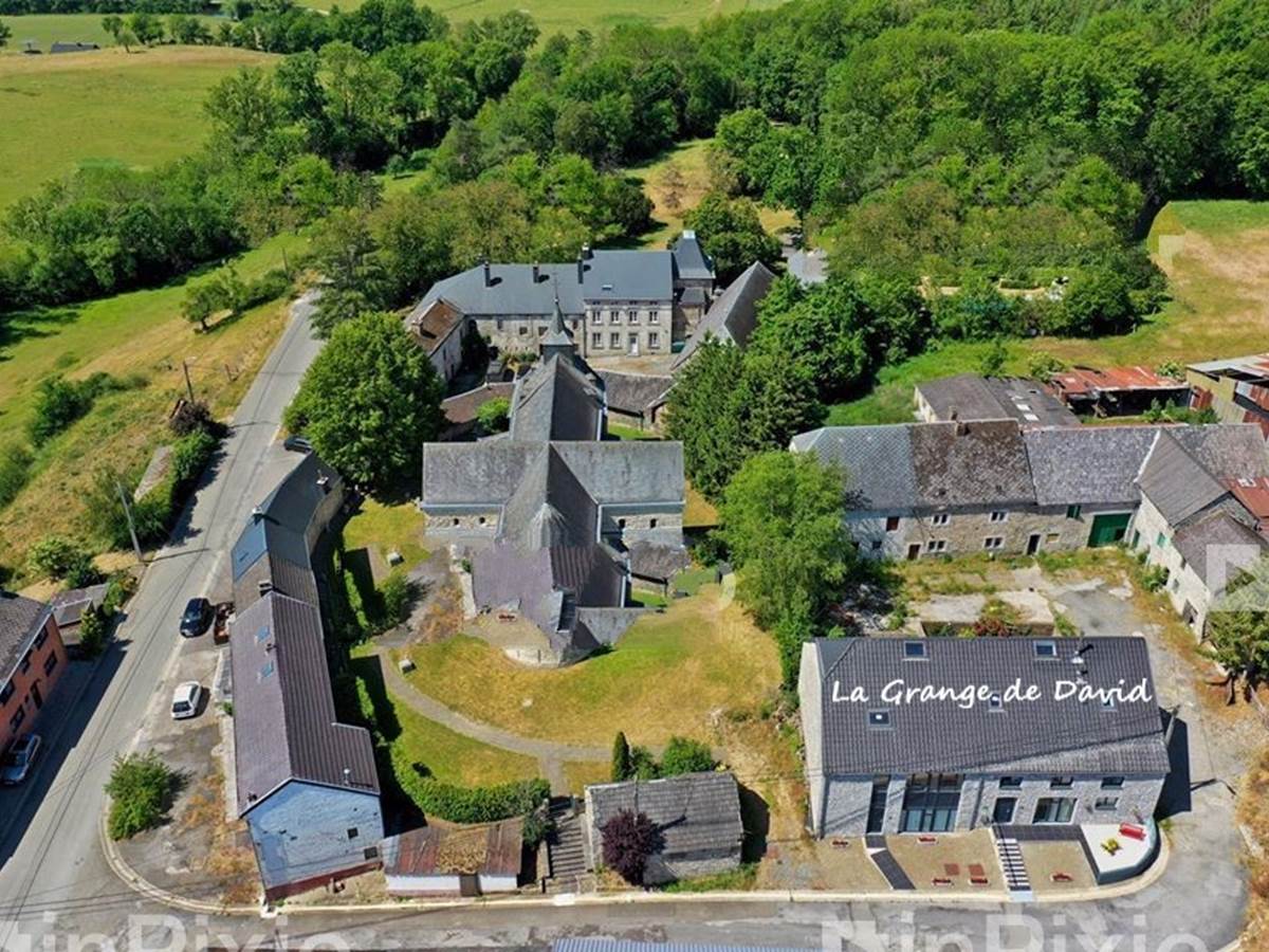 Vue aérienne de notamment La Grange de David
