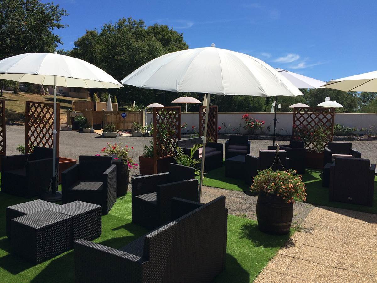 TERRASSE BAR 2