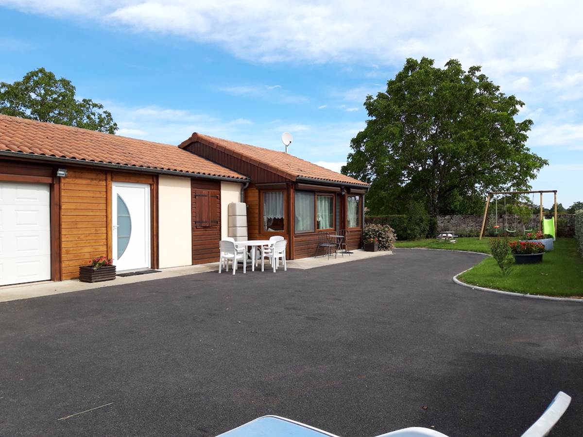 Gîte les rosiers Arnac-la-Poste