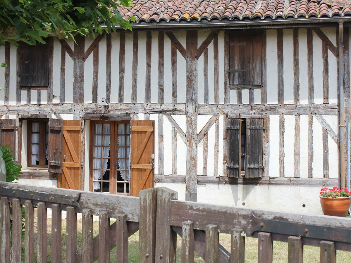 Maison typique landaise à Saint-Julien-en-Born
