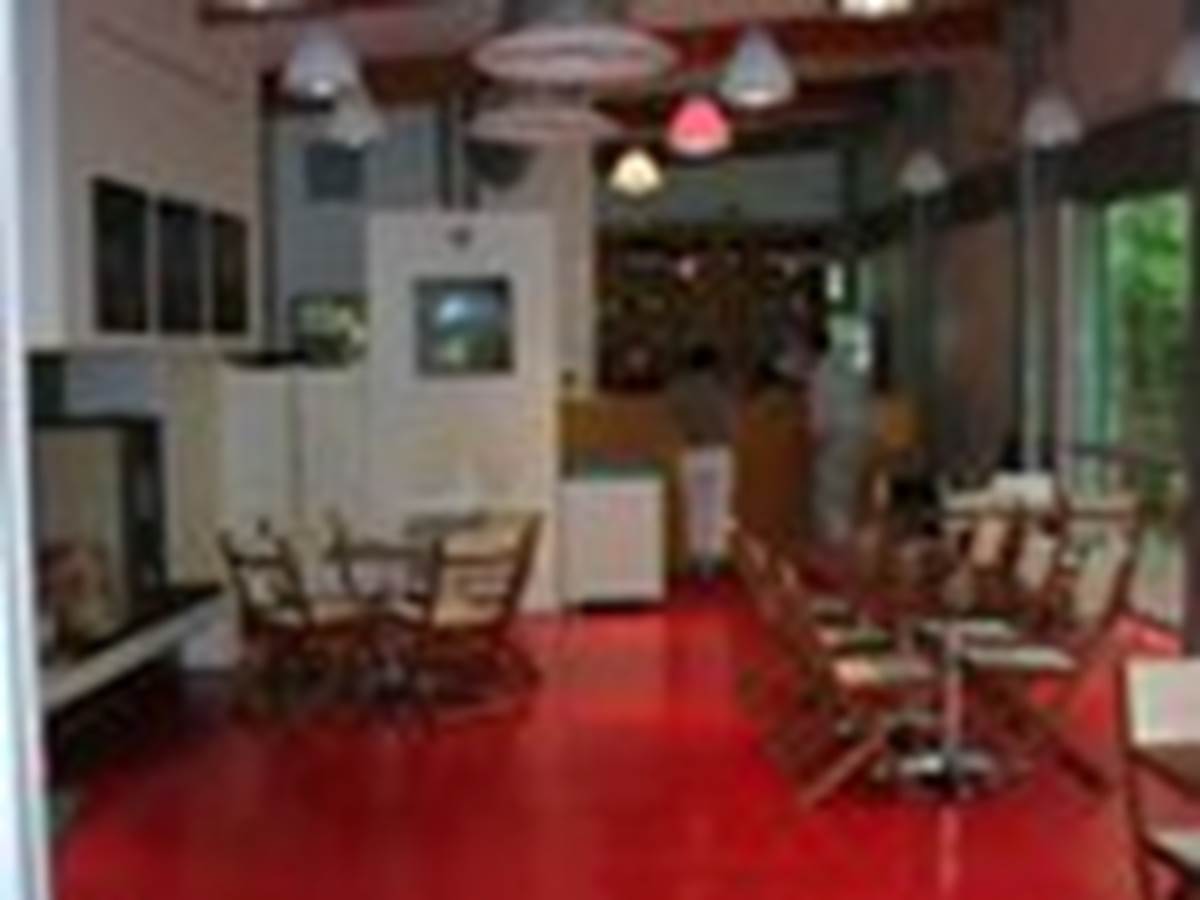 BAR - RESTAURANT 