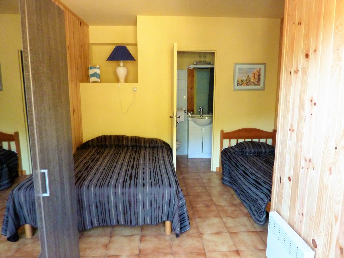 CHAMBRE 4