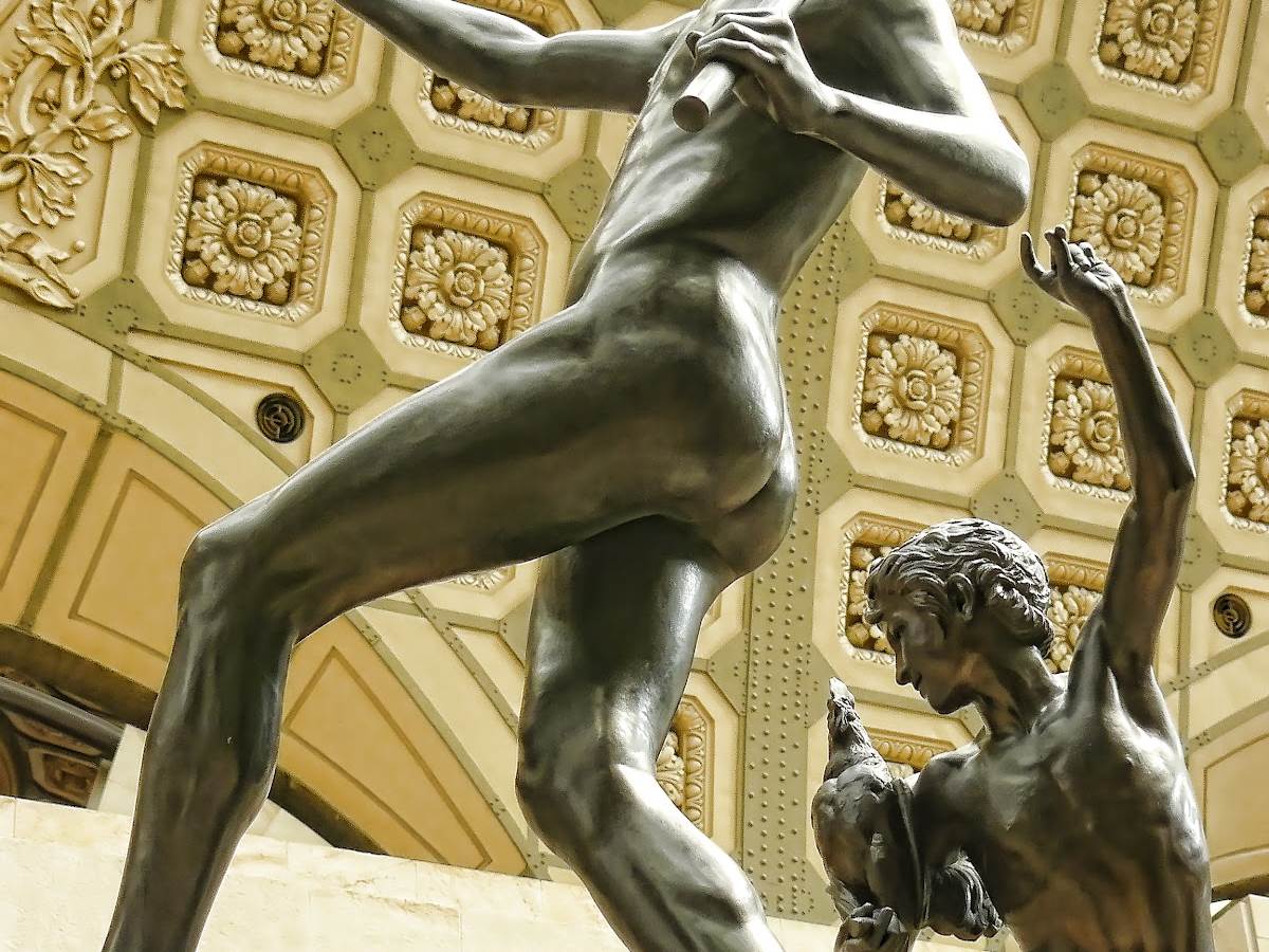 Hippolyte Moulin, Duo of bronze sculptures called « Une trouvaille à Pompei »