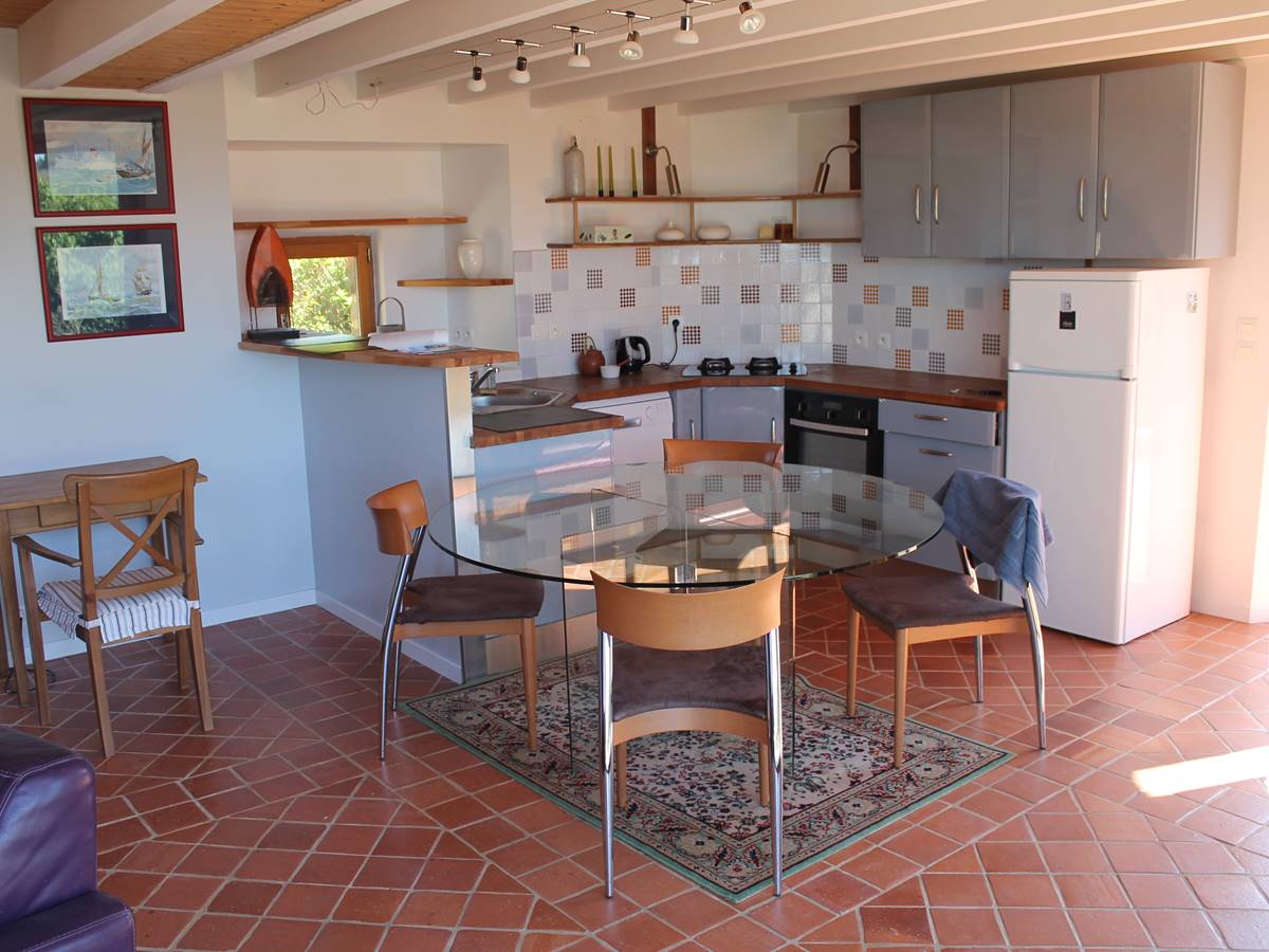 La cuisine très équipée de Gouelet-Ker Ile de Sein