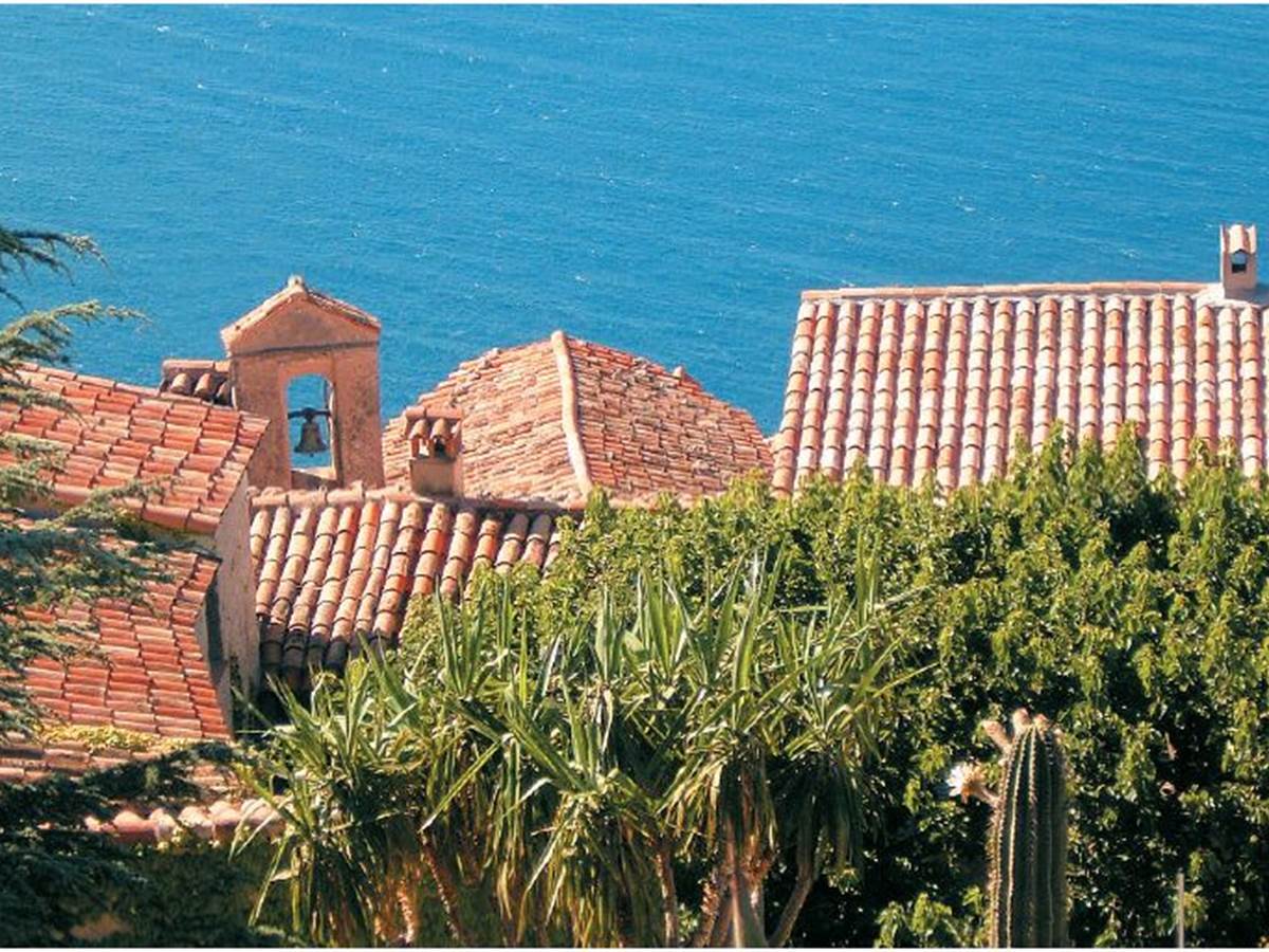 ÈZE