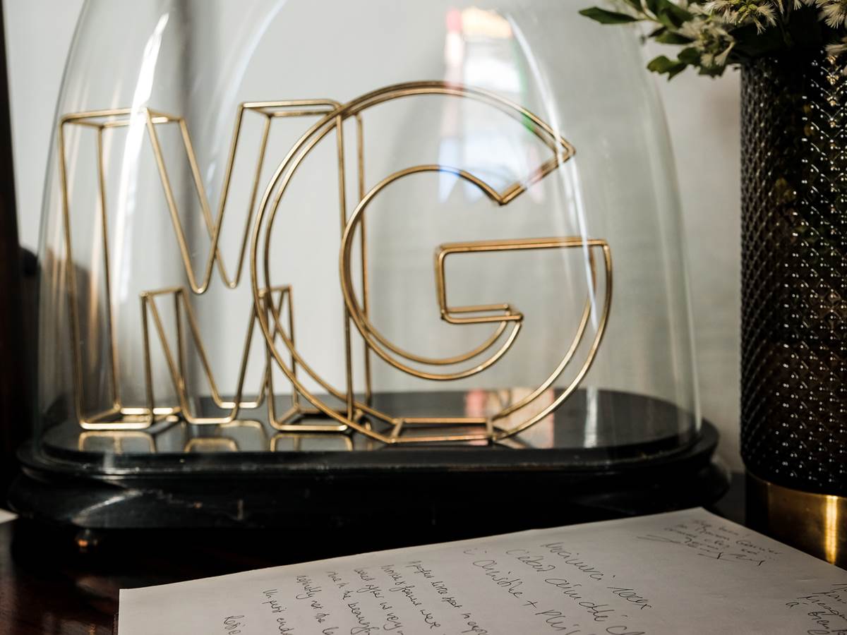 MG