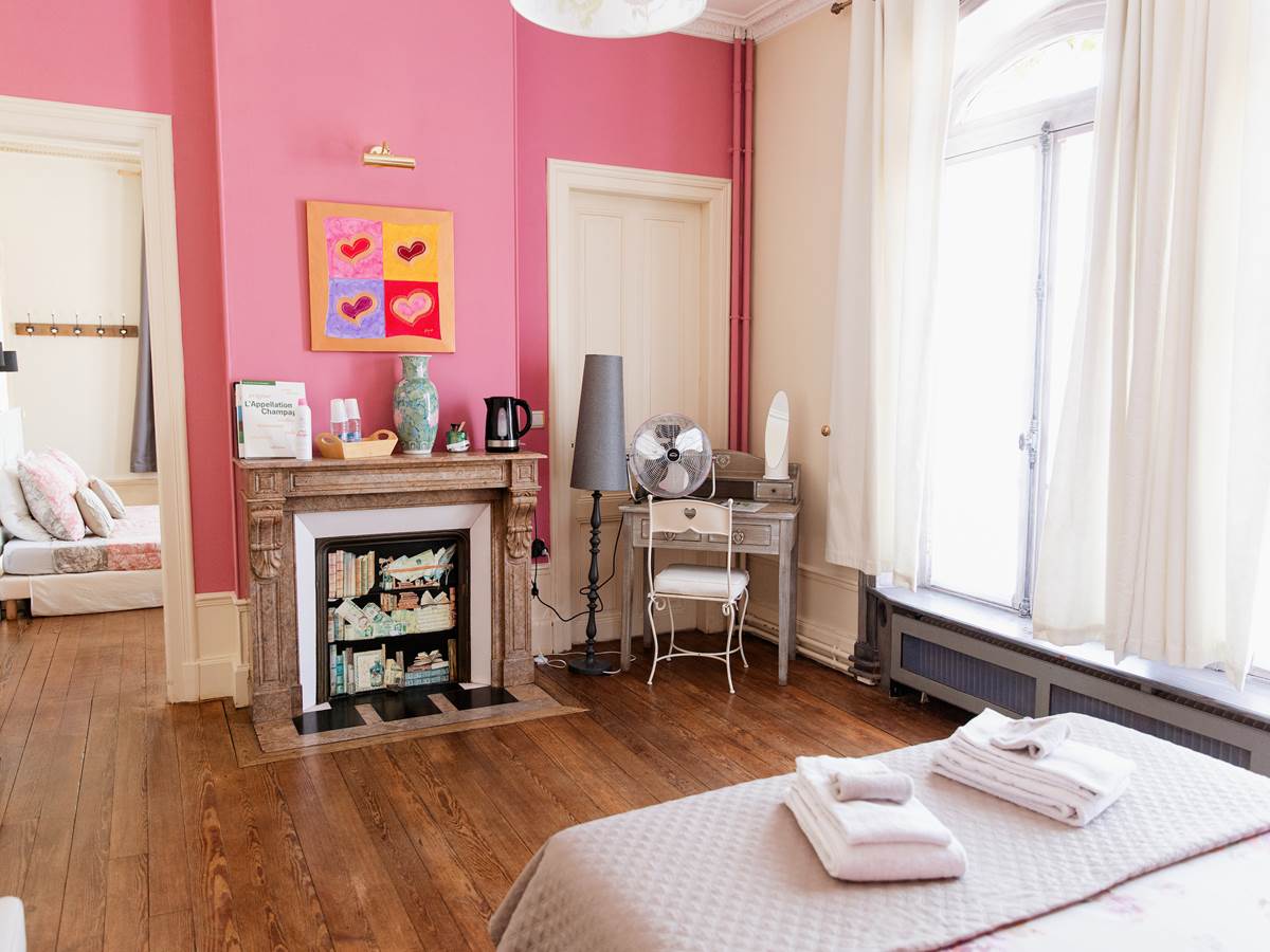 B&B La Poterne - Chambre d'hôtes Fruitée à Epernay