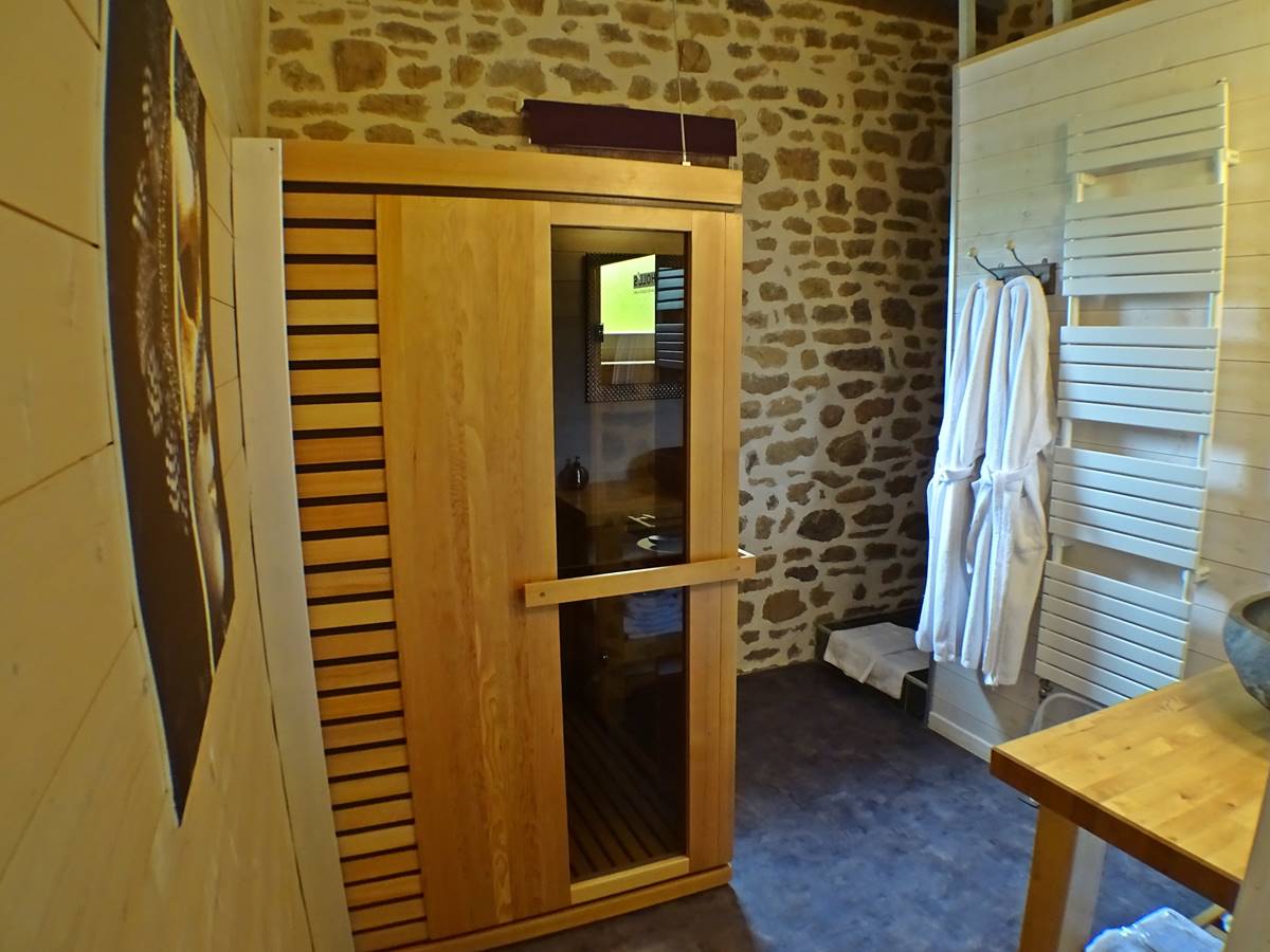 les instants voles jacuzzi privatif - Une séance de sauna et le stress s'en va....