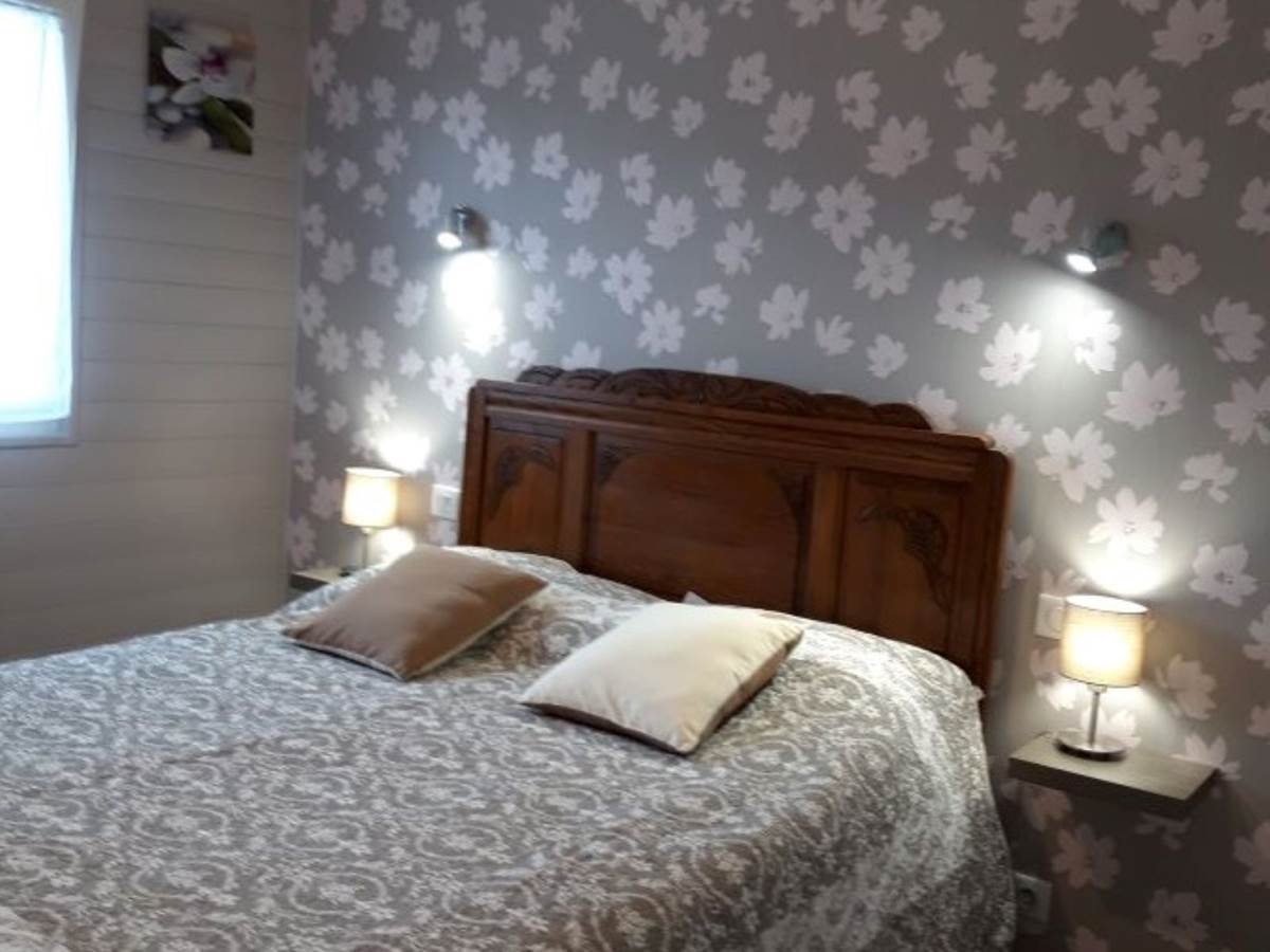 chambre grand lit -5
